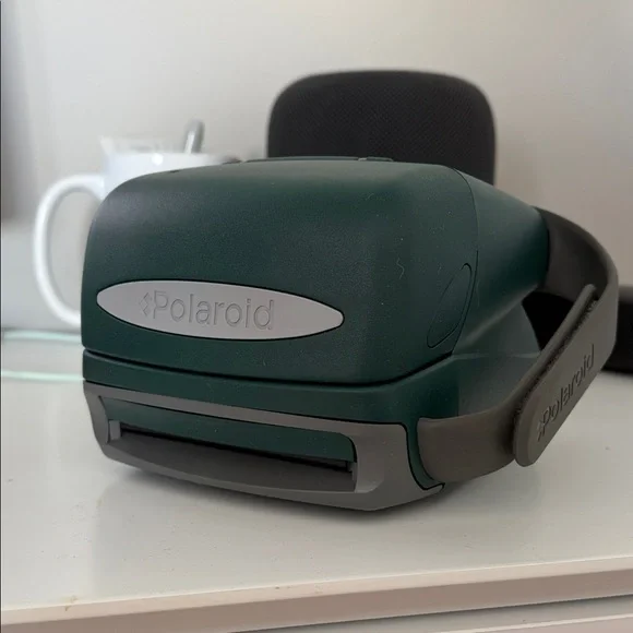 Polaroid OneStep Express Camera - Picture 3 of 3